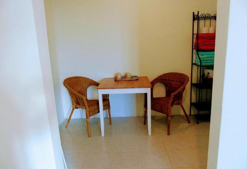 اتاق لوکس خانوادگی, Rumah Putih Near Klia & Xiamen University