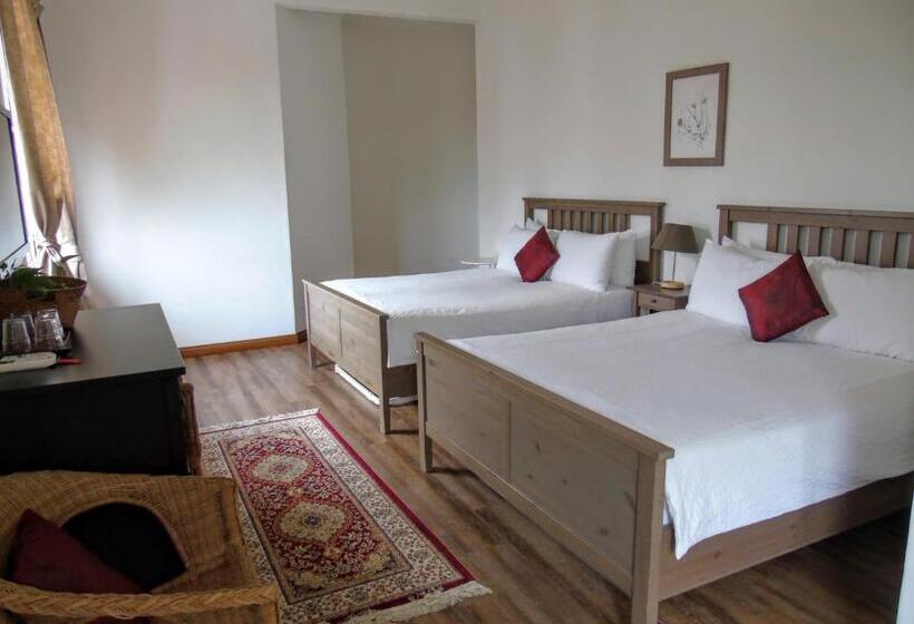 ファミリールーム, Rumah Putih Near Klia & Xiamen University