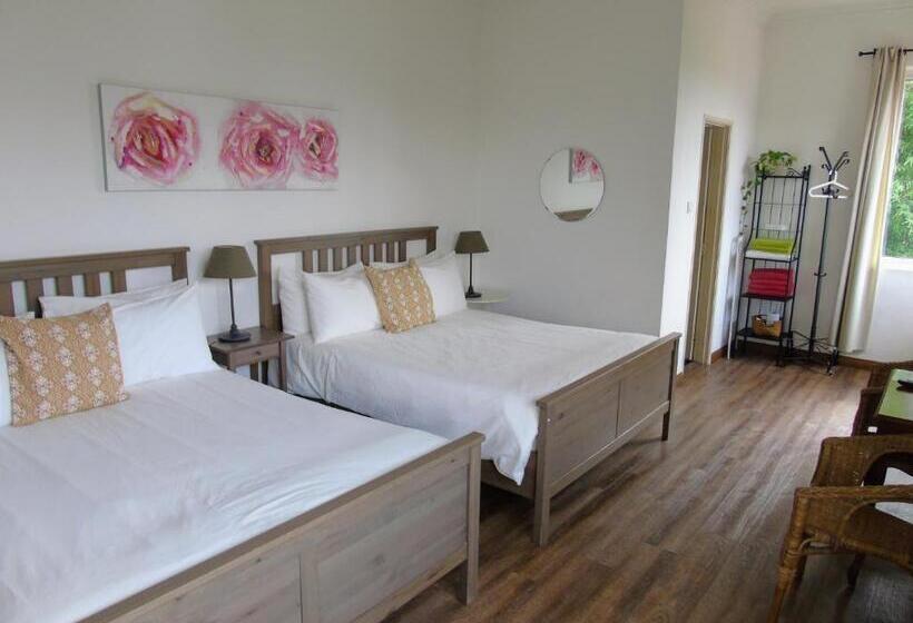 ファミリールーム, Rumah Putih Near Klia & Xiamen University