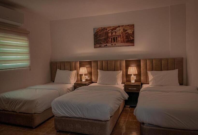 اتاق لوکس سه تخته, Petra Jewel Luxury