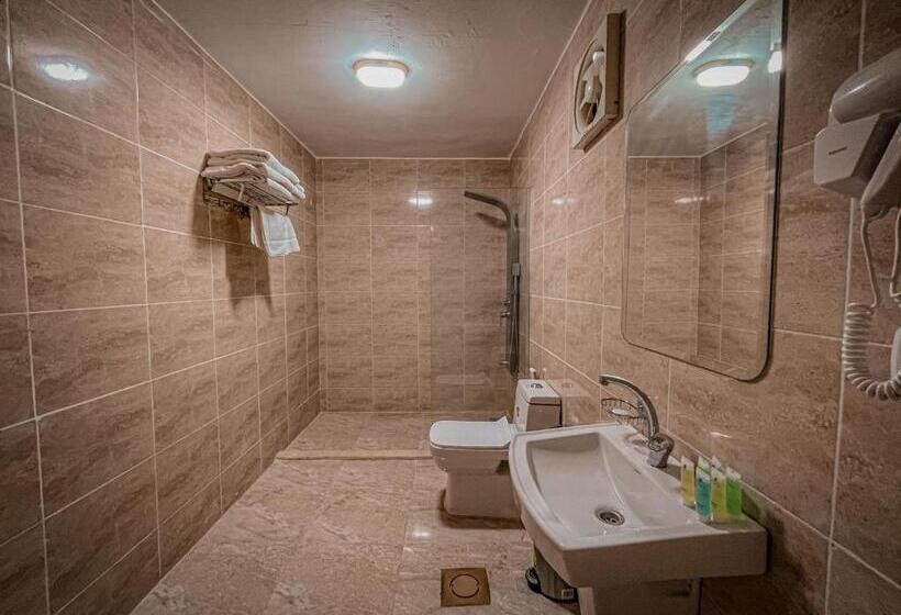 اتاق لوکس سه تخته, Petra Jewel Luxury