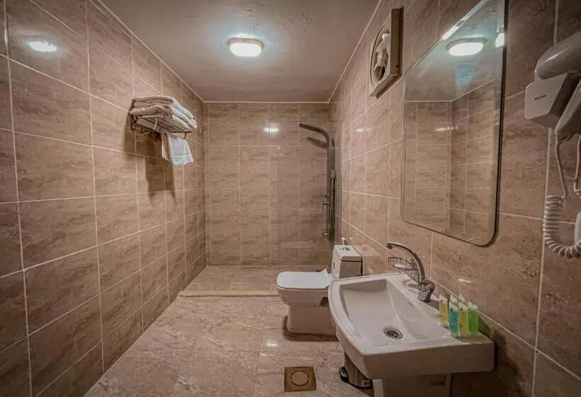 اتاق لوکس سه تخته, Petra Jewel Luxury
