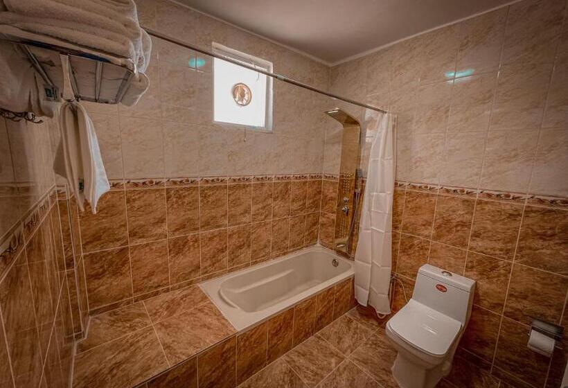 اتاق لوکس سه تخته, Petra Jewel Luxury