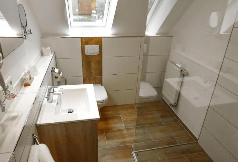 Номер Стандарт, Dua