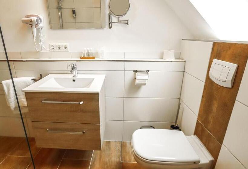 Номер Deluxe, Dua