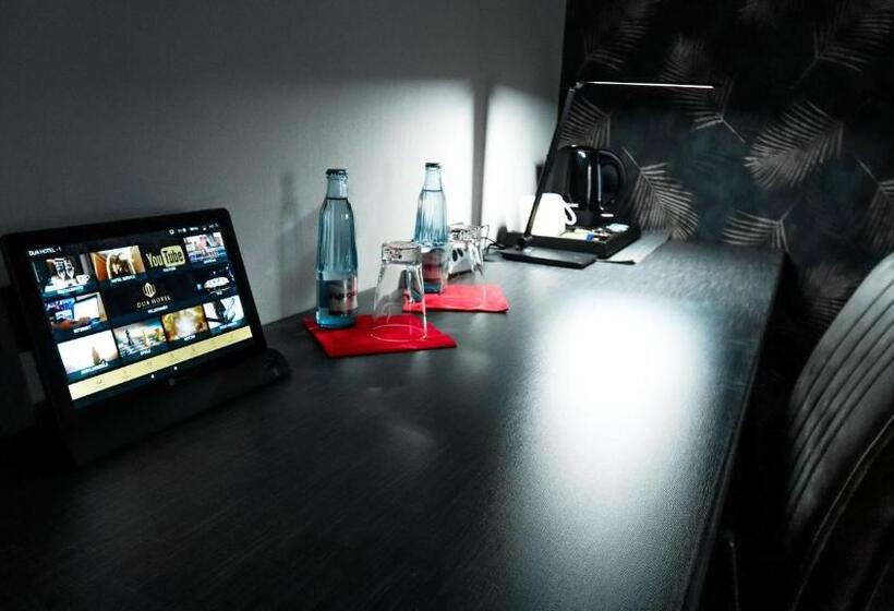 Номер Deluxe, Dua