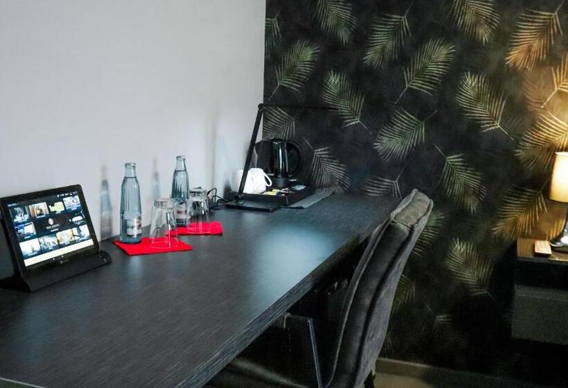 Номер Стандарт, Dua