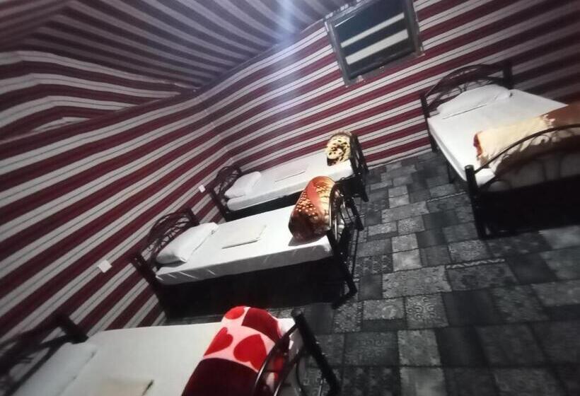 اتاق استاندارد چهار تخته, Zarb Desert Camp