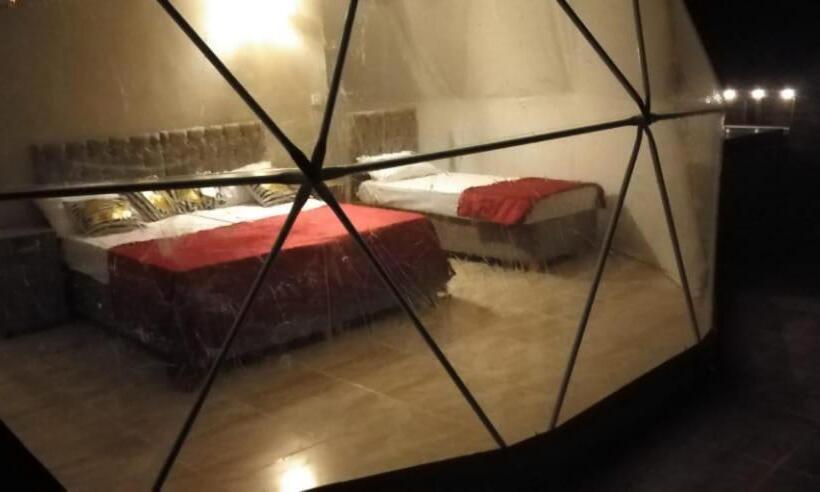 اتاق استاندارد با تخت بزرگ, Zarb Desert Camp