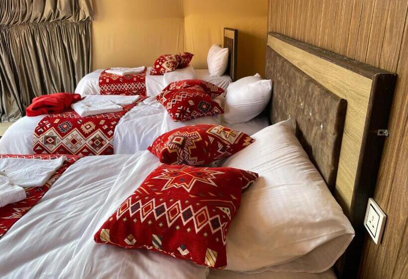 اتاق لوکس سه تخته, Zarb Desert Camp