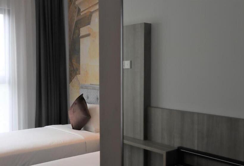 Quarto superior, Ksl Esplanade