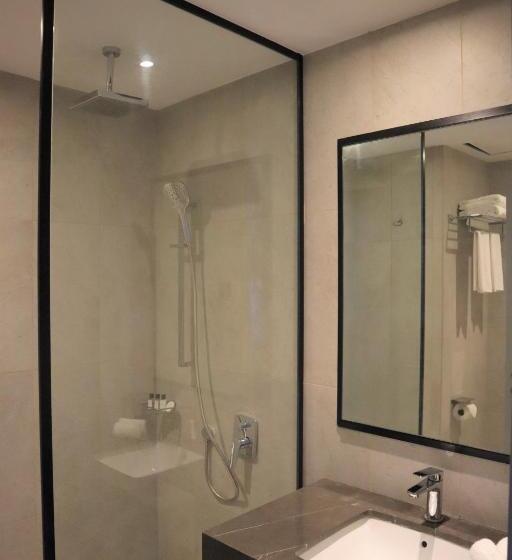 Quarto Premium, Ksl Esplanade