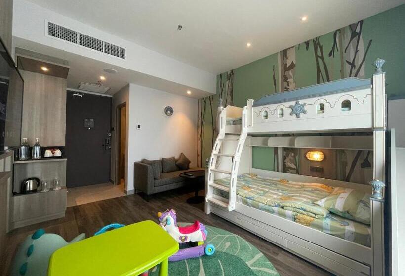 Family Room, Ksl Esplanade