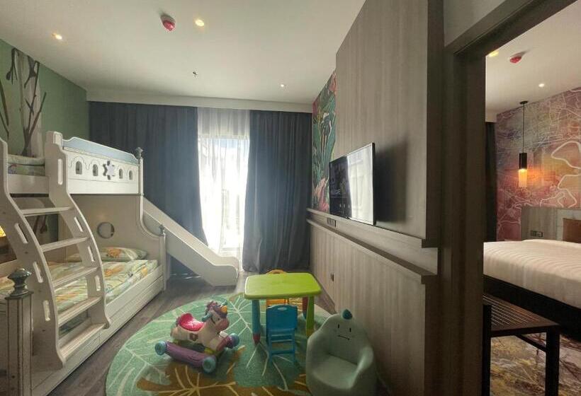 Quarto Familiar, Ksl Esplanade