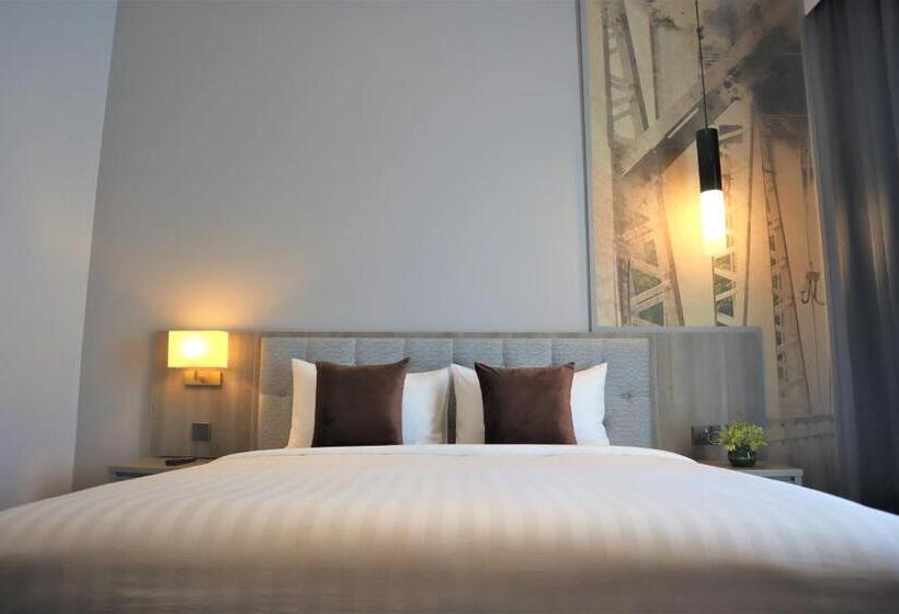 Quarto Premium, Ksl Esplanade