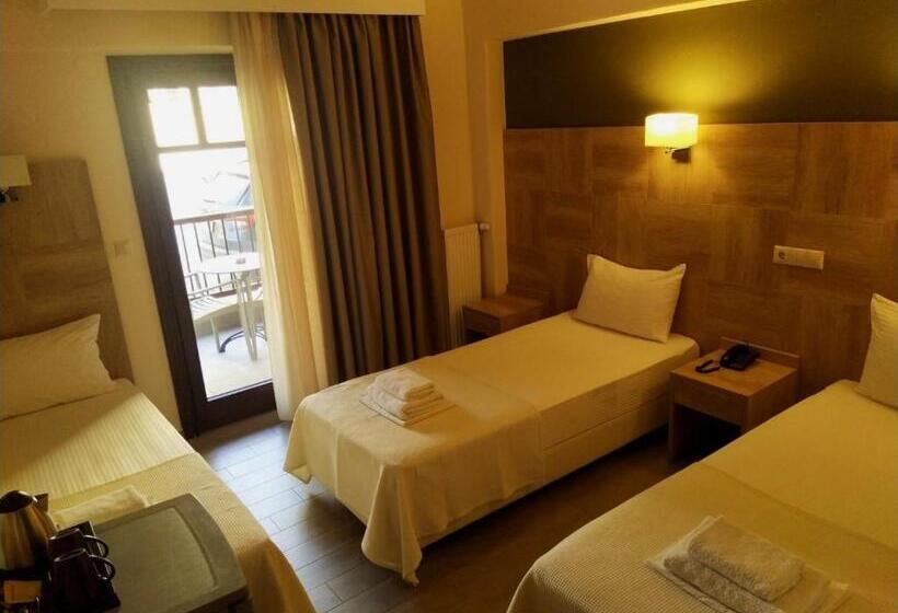 デラックストリプルルーム, Konaki Ouranoupolis