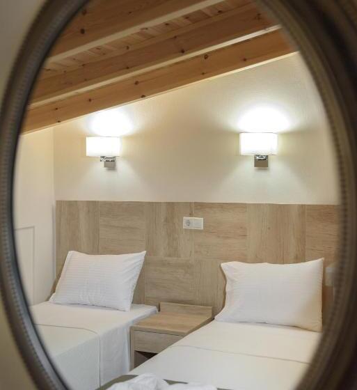 メゾネットスイート, Konaki Ouranoupolis