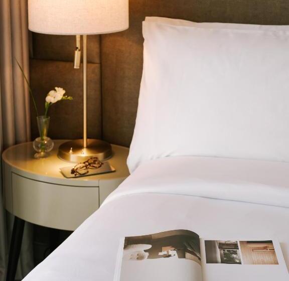 سوییت سوپریور, Sonder Business Bay