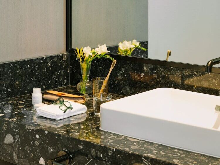 استودیوی استاندارد, Sonder Business Bay