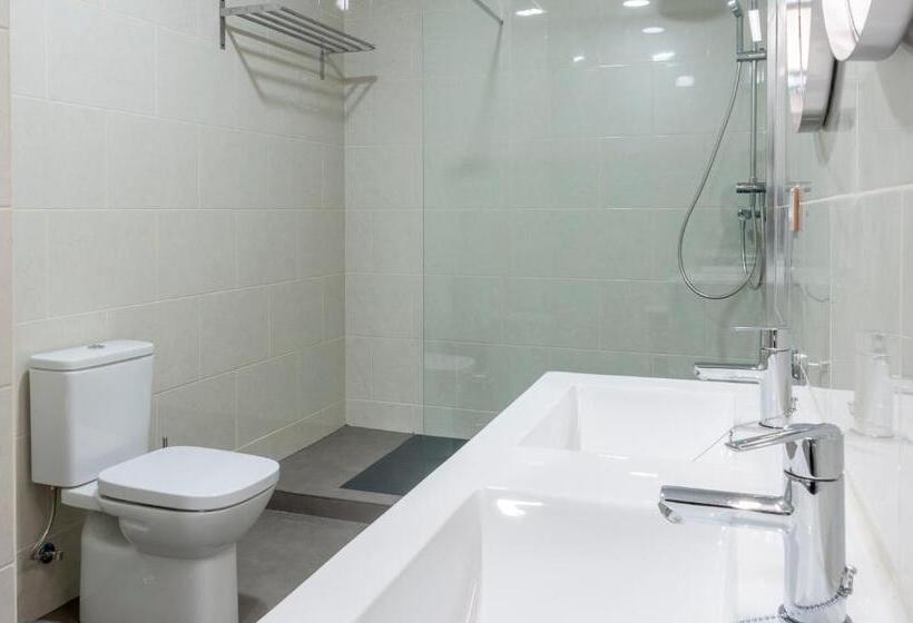 اتاق کلاسیک خانوادگی, Ant Hostel Barcelona