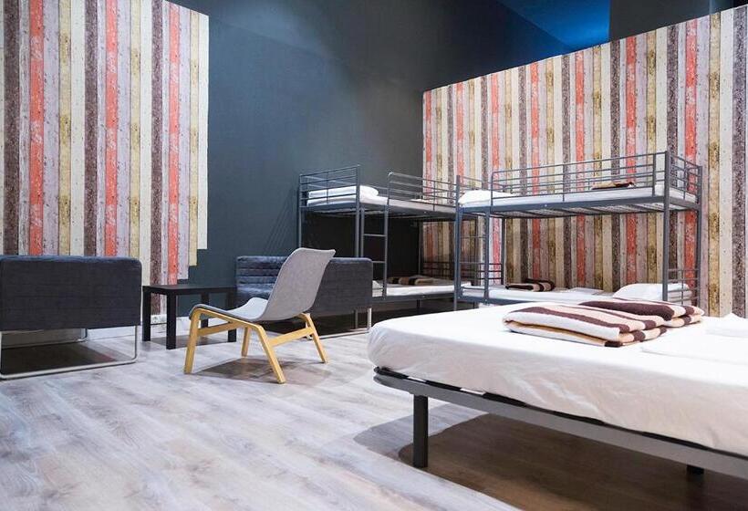 اتاق کلاسیک خانوادگی, Ant Hostel Barcelona