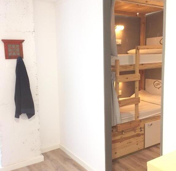 اتاق استاندارد چهار تخته, Ant Hostel Barcelona