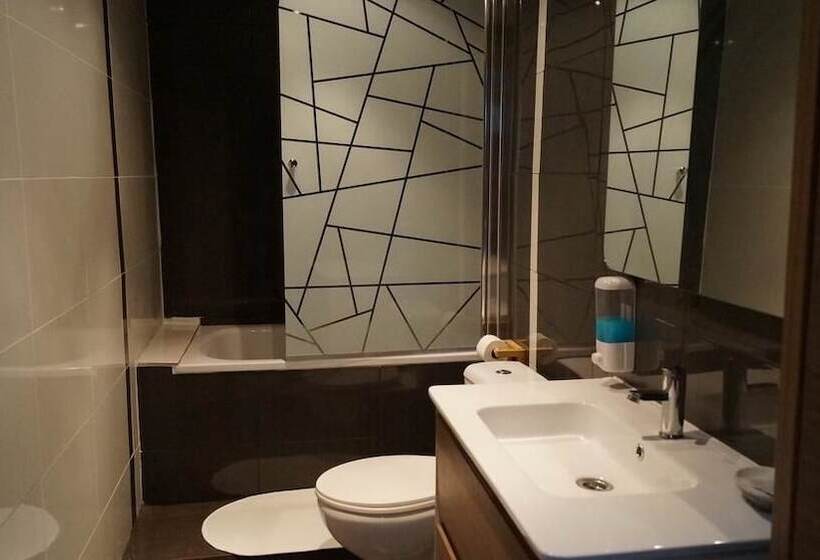Номер Стандарт с Террасой, Good Home Paseo De Gracia