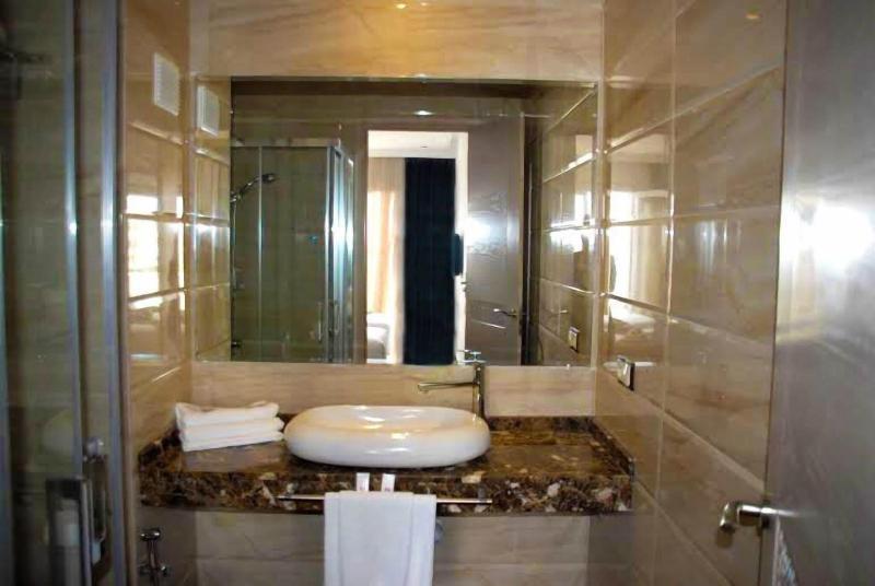 اتاق سوپریور یک تخته, A44