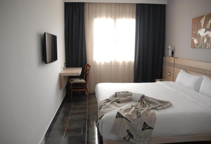 标准单人间, A44