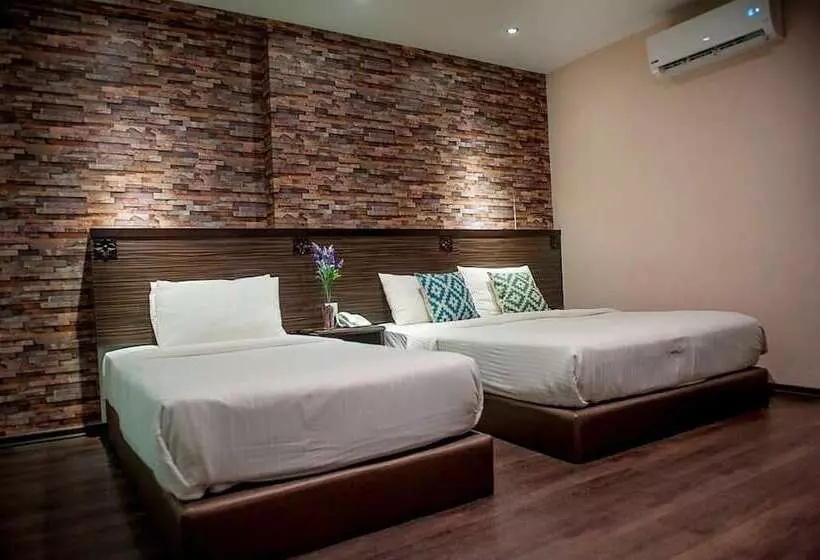 اتاق لوکس سه تخته, Apple Hotel Penang