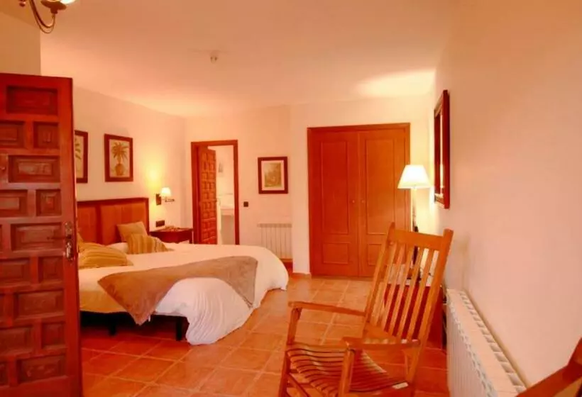 اتاق استاندارد, Casona De Navalmedio