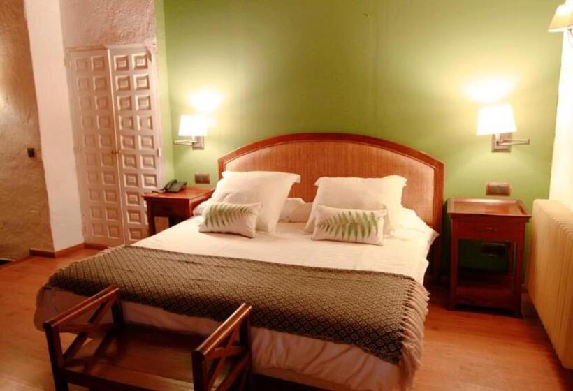 اتاق سوپریور, Casona De Navalmedio