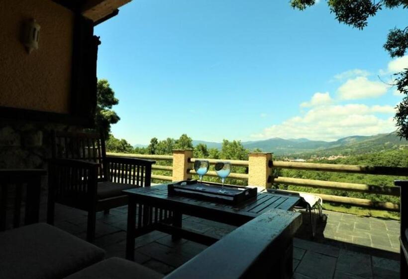 غرفة قياسية رباعية, Casona De Navalmedio