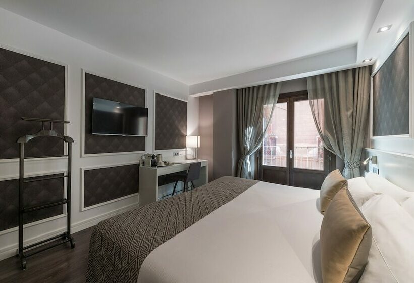 Номер Superior, Catalonia Magdalenes