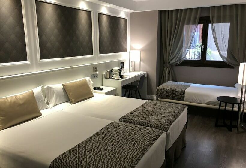 Номер Стандарт Трехместный, Catalonia Magdalenes