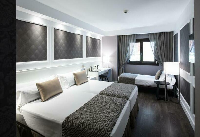 Номер Стандарт Трехместный, Catalonia Magdalenes