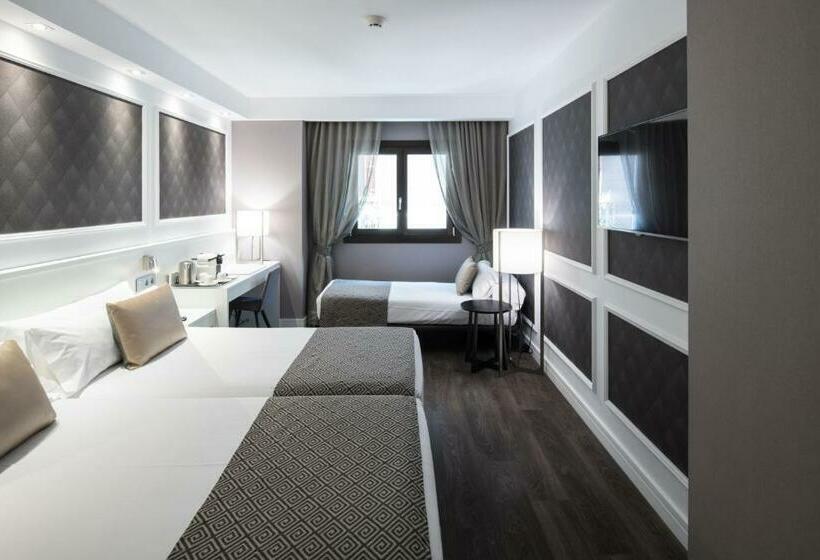 Номер Стандарт Трехместный, Catalonia Magdalenes