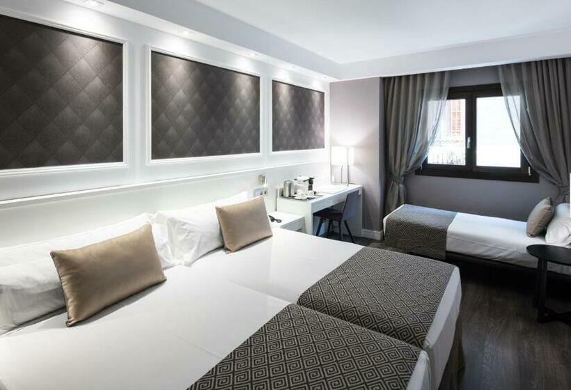 Номер Стандарт Трехместный, Catalonia Magdalenes