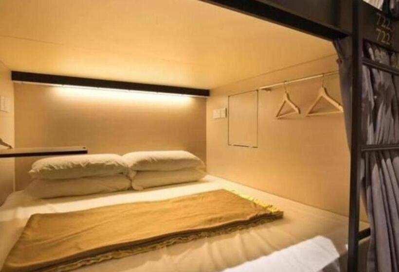 Pokój Rodzinny, 7 Wonders Boutique Capsule