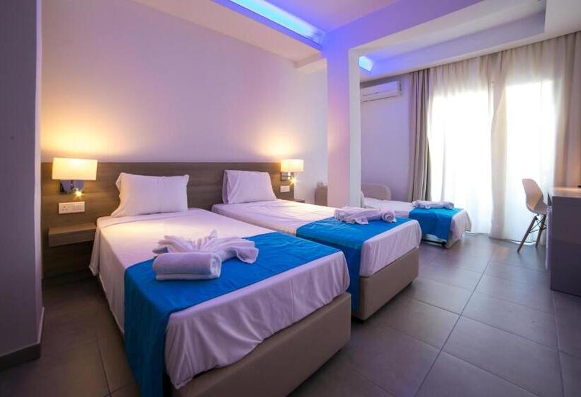 סטודיו אקזקיוטיב, Flora Maria