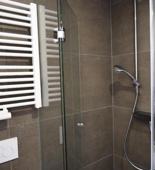 수피리어 싱글 룸, Beim Butz