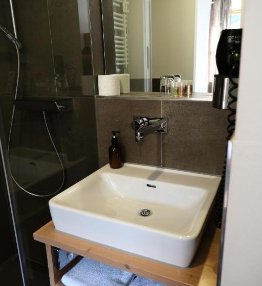 수피리어 싱글 룸, Beim Butz