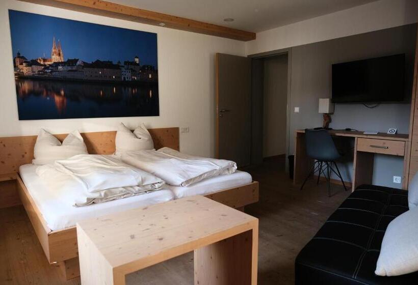 4인용 수피리어 룸, Beim Butz