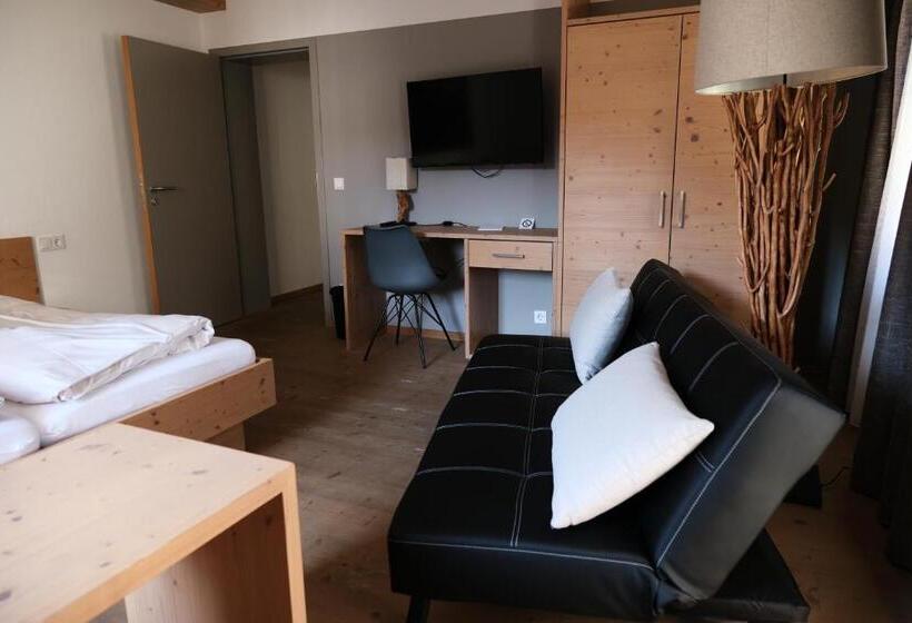 4인용 수피리어 룸, Beim Butz