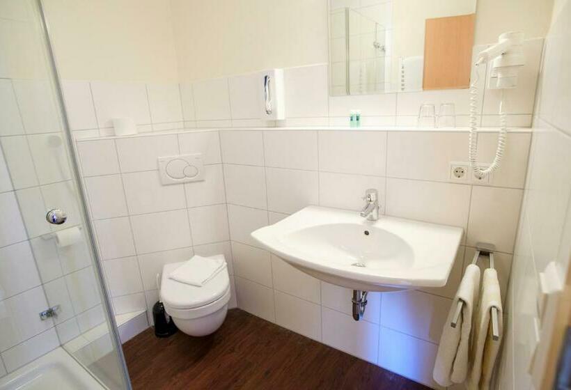 Семейный Номер, Landgasthof Linde