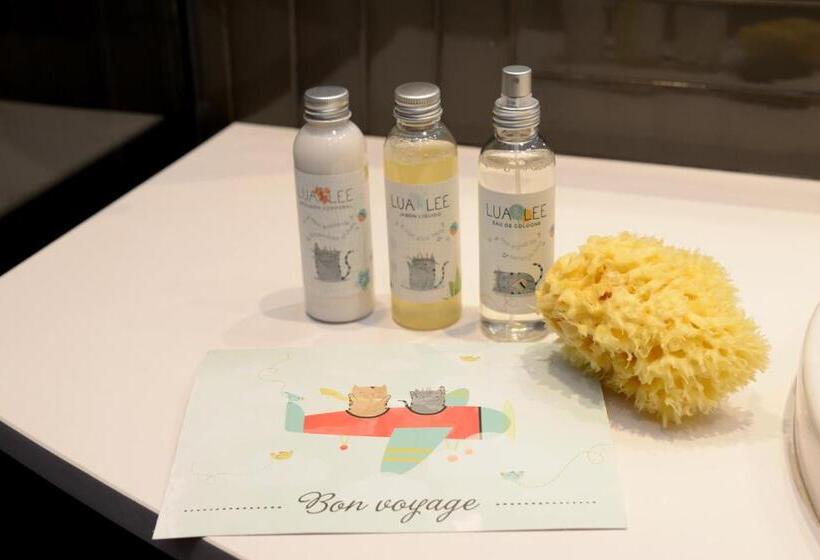 Family Suite, Monument