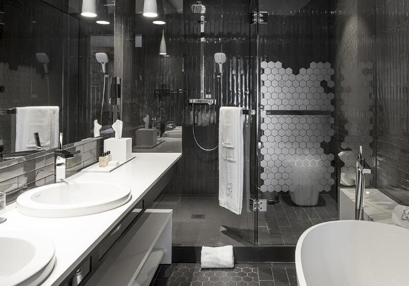 Люкс Superior, Monument