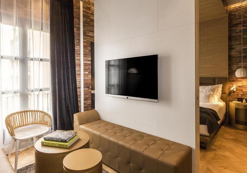 Люкс Superior, Monument