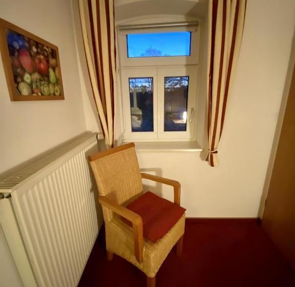 غرفة قياسية, Privatquartier Van Dreuten