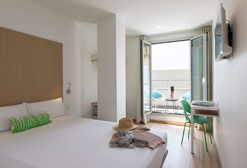 Superior Room with Terrace, Smartroom Barcelona